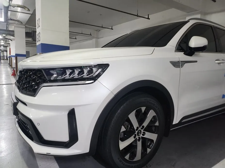 Kia Sorento — фото 1