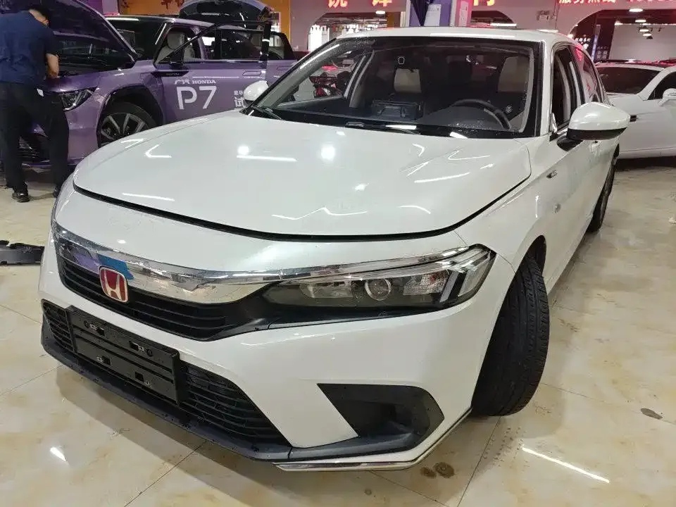 Honda Civic — фото 1