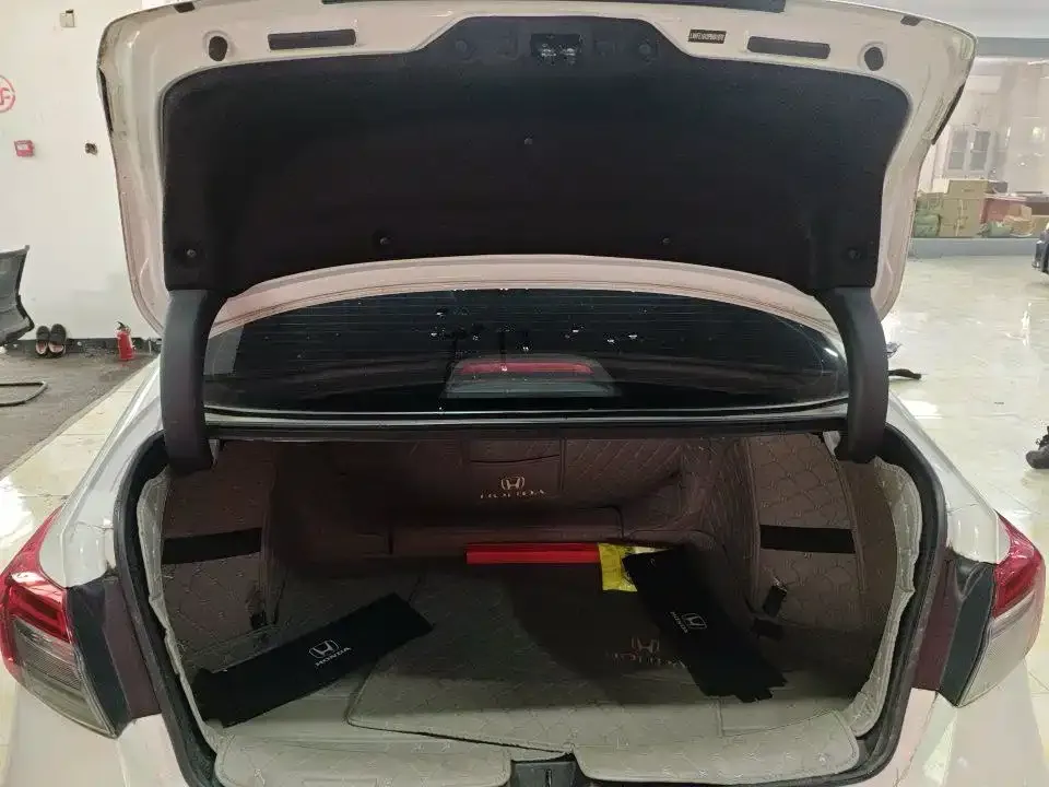 Honda Civic — фото 4