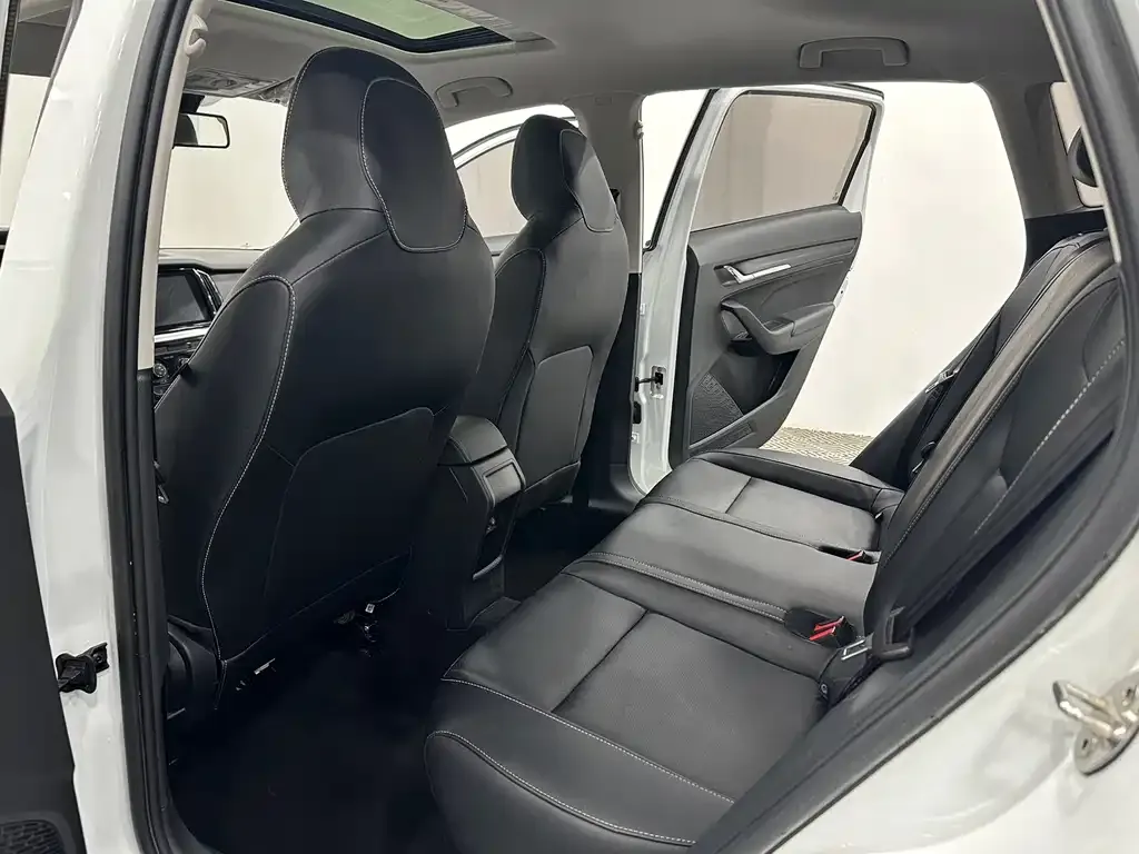 Skoda Kamiq — фото 2