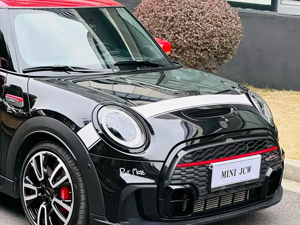 MINI JCW (John Cooper Works) — фото 4