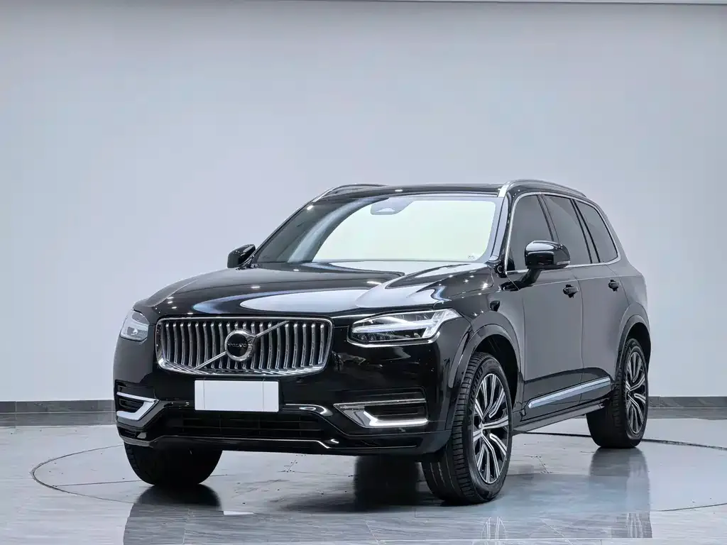 Volvo XC90 — фото 1