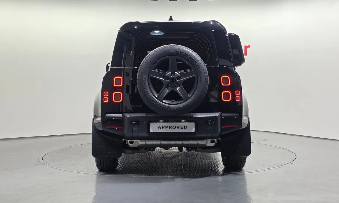 Land Rover Defender — фото 6