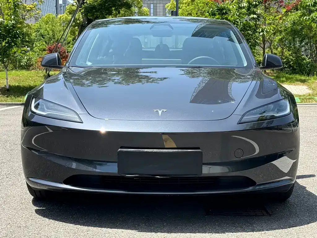 Tesla Model 3 — фото 8