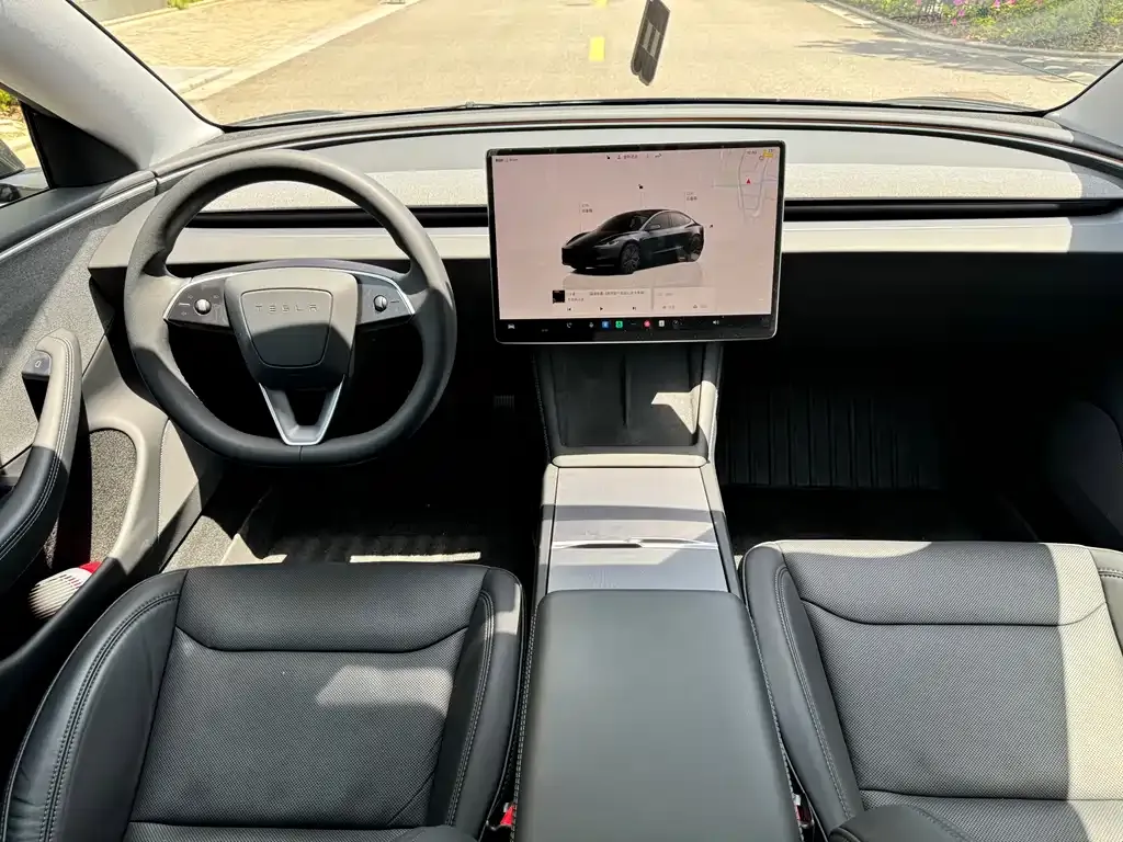 Tesla Model 3 — фото 2