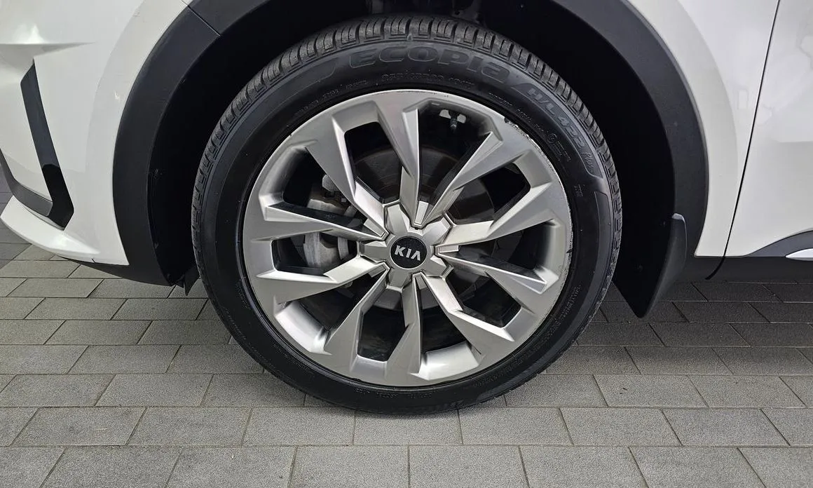 Kia Sorento — фото 7