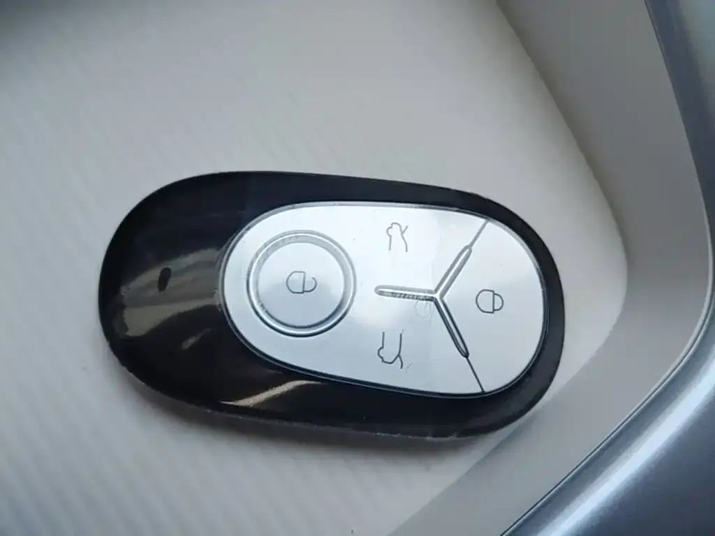 Geely Starburst — фото 2