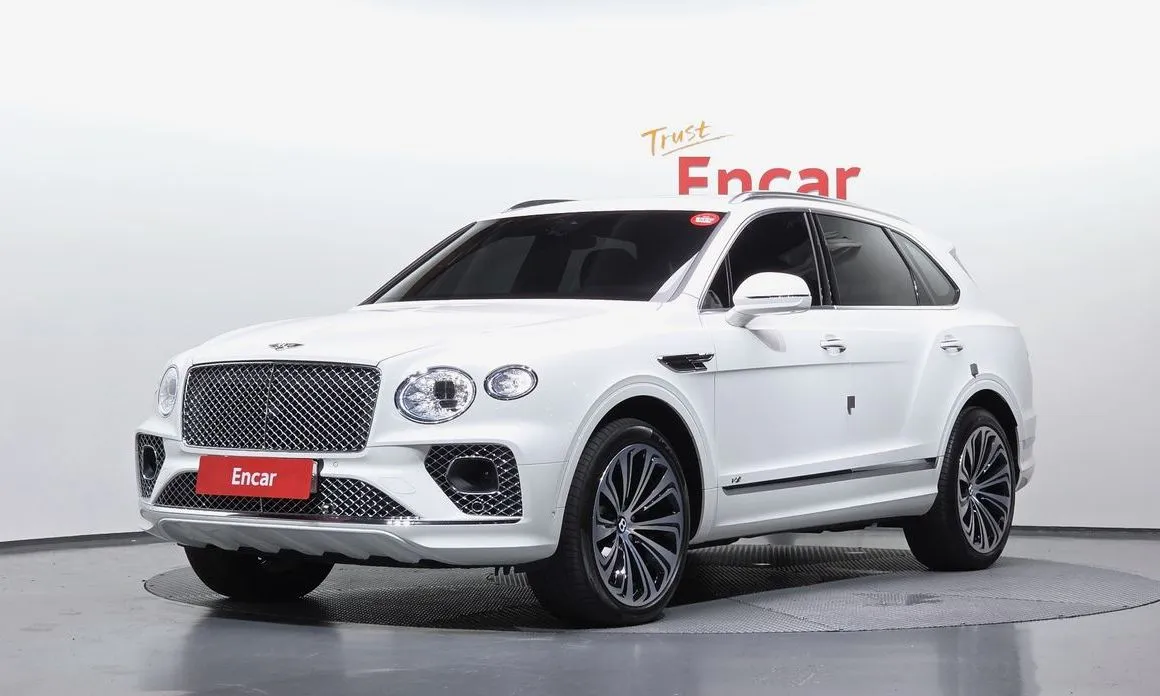 Bentley Bentayga — фото 1