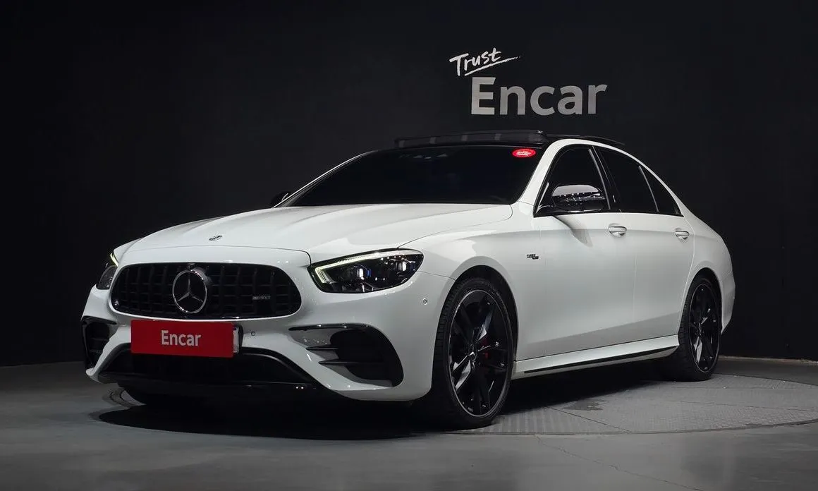 Mercedes-Benz E-Class — фото 1