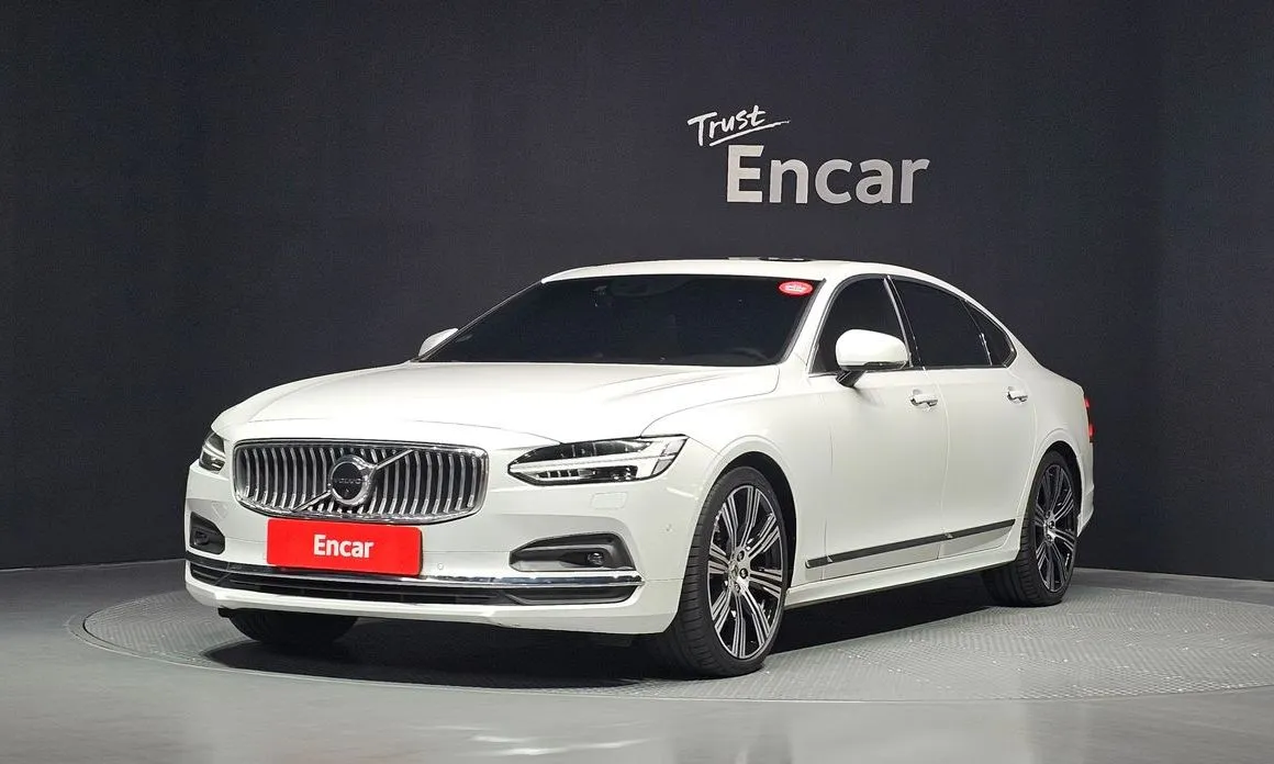 Volvo S90 — фото 1