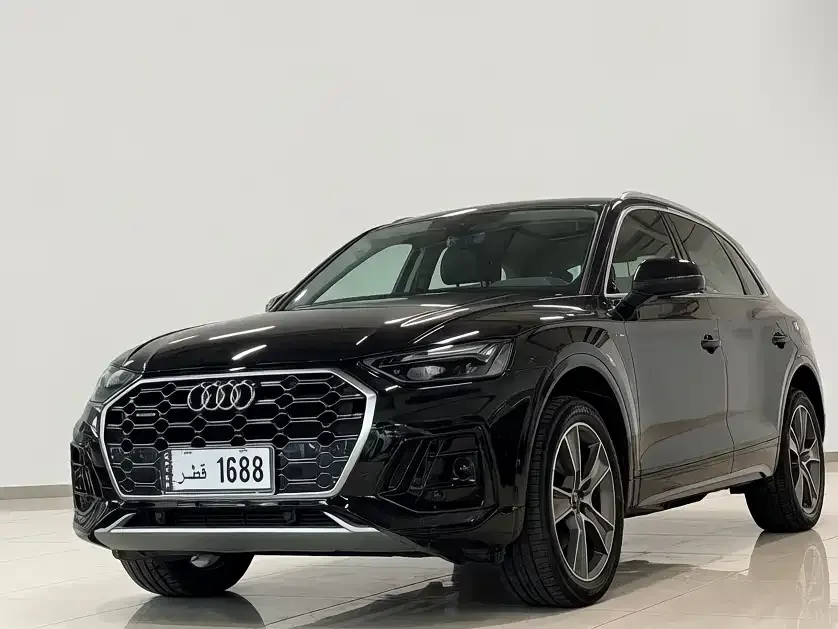 Audi Q5L — фото 1
