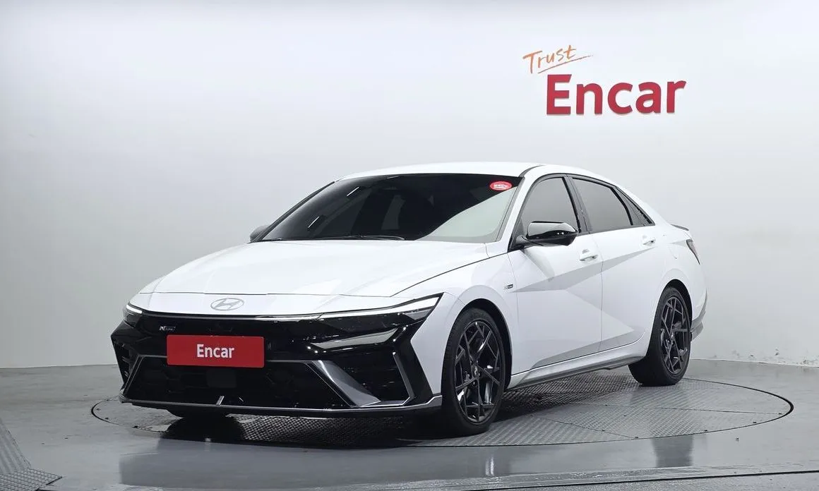Hyundai AVANTE — фото 1