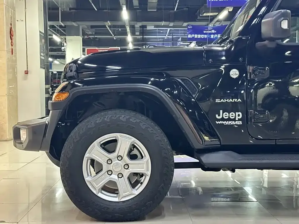Jeep Wrangler — фото 4