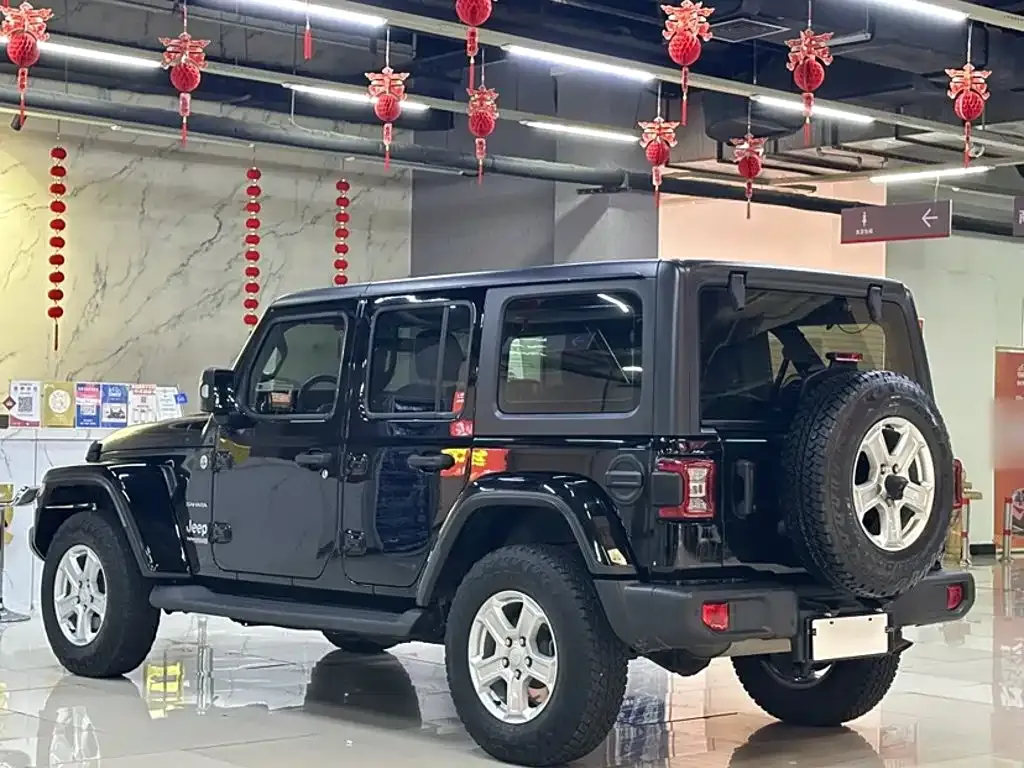 Jeep Wrangler — фото 9