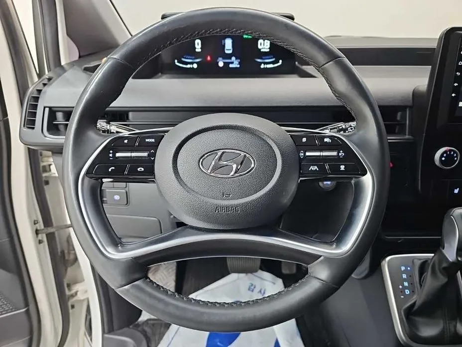 Hyundai Staria — фото 2