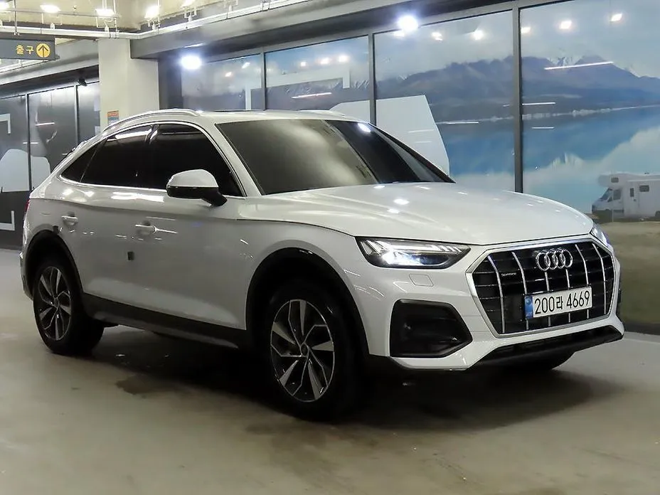 Audi Q5 — фото 1