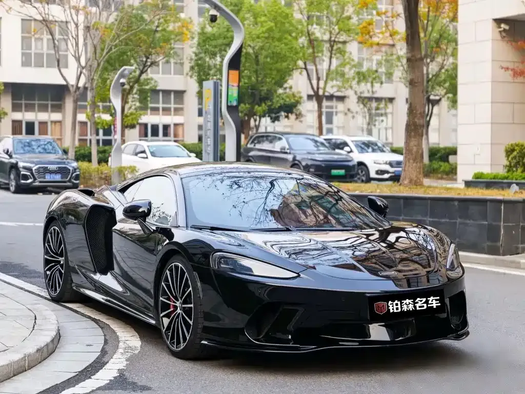 McLaren GT — фото 1