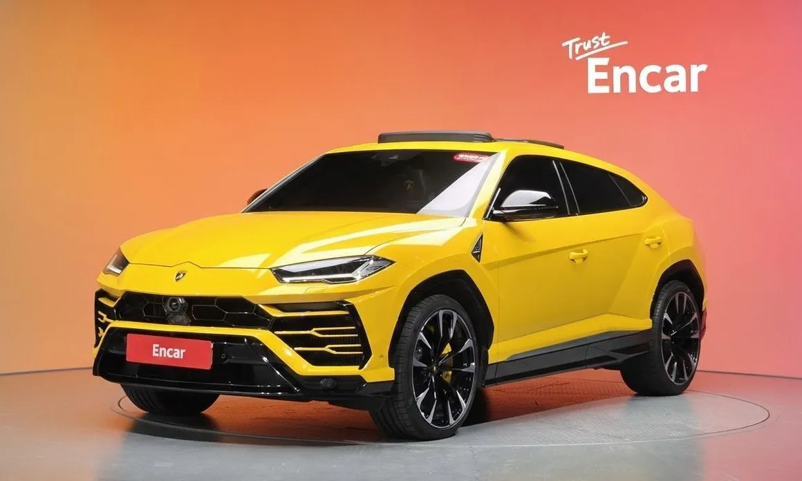 Lamborghini Urus — фото 1