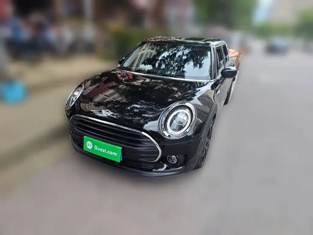MINI Clubman — фото 1