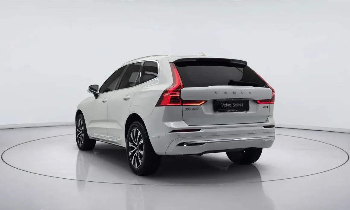 Volvo XC60 — фото 2