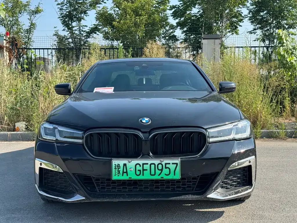BMW 5 Series New Energy — фото 1