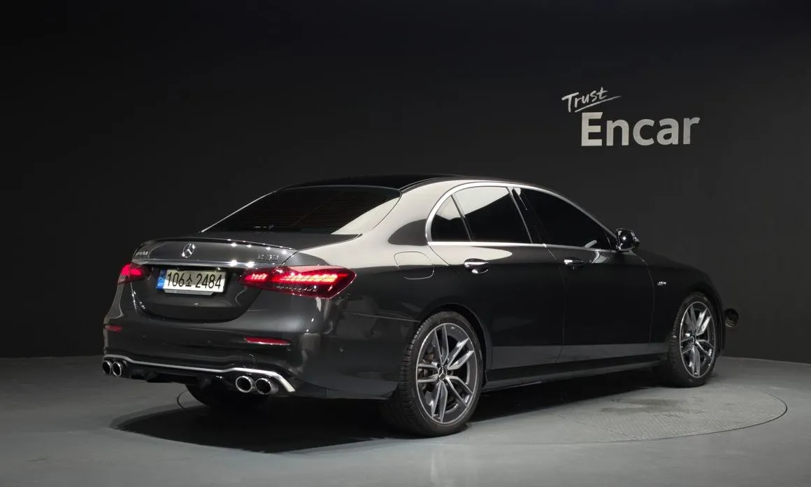 Mercedes-Benz E-Class — фото 3