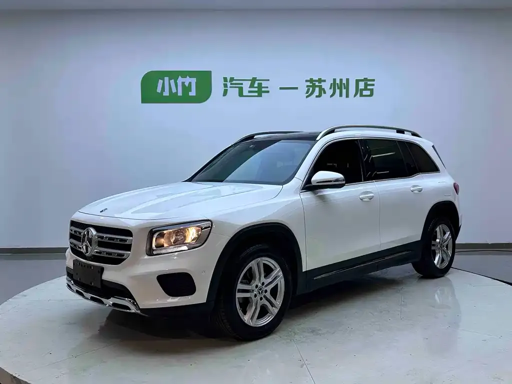 Mercedes-Benz GLB — фото 1