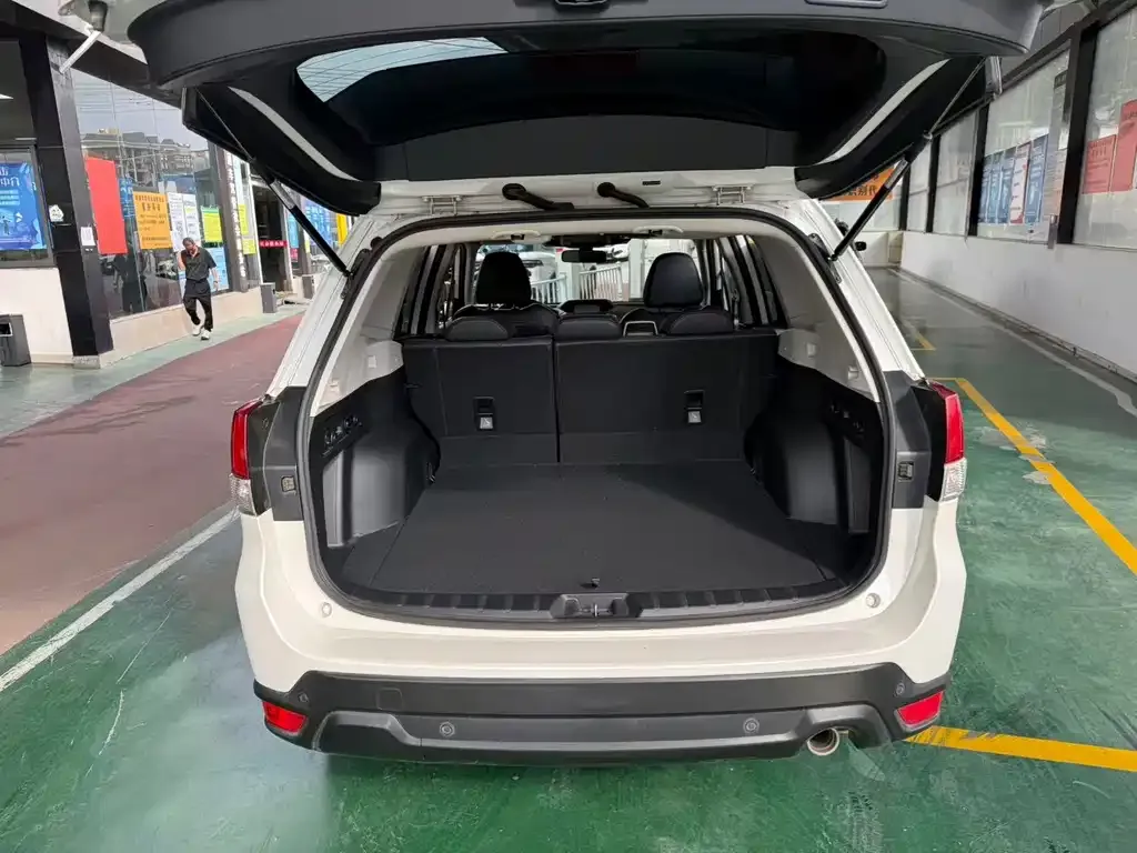 Subaru Forester — фото 8