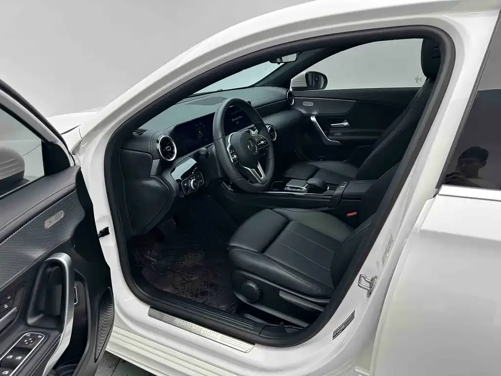Mercedes-Benz A-Class — фото 10