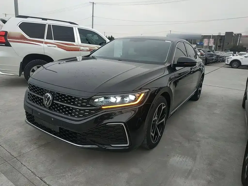 Volkswagen Passat — фото 10