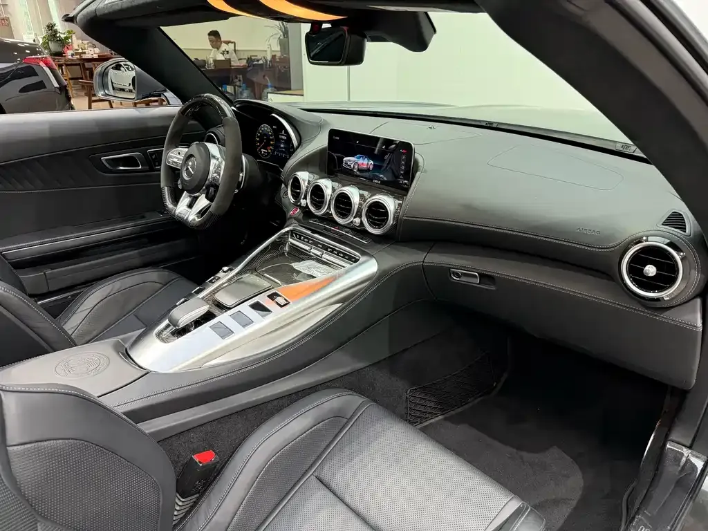 Mercedes-Benz AMG GT — фото 7