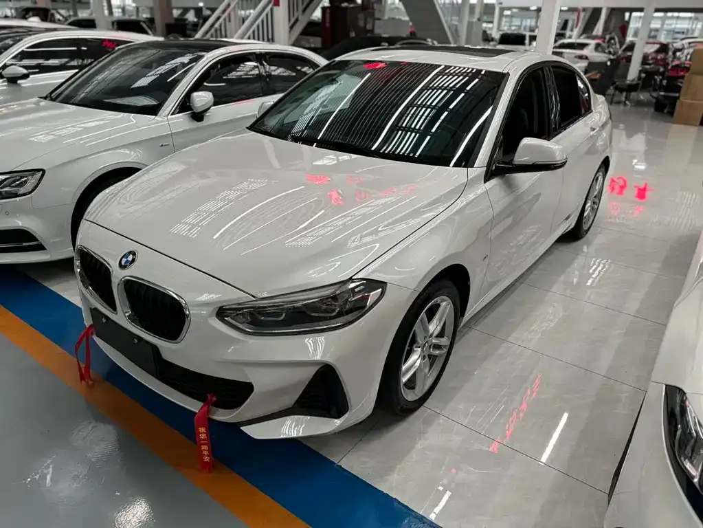 BMW 1 Series — фото 1