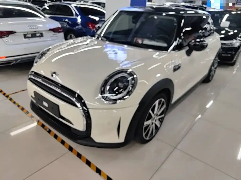 MINI Cooper (3-door) — фото 1