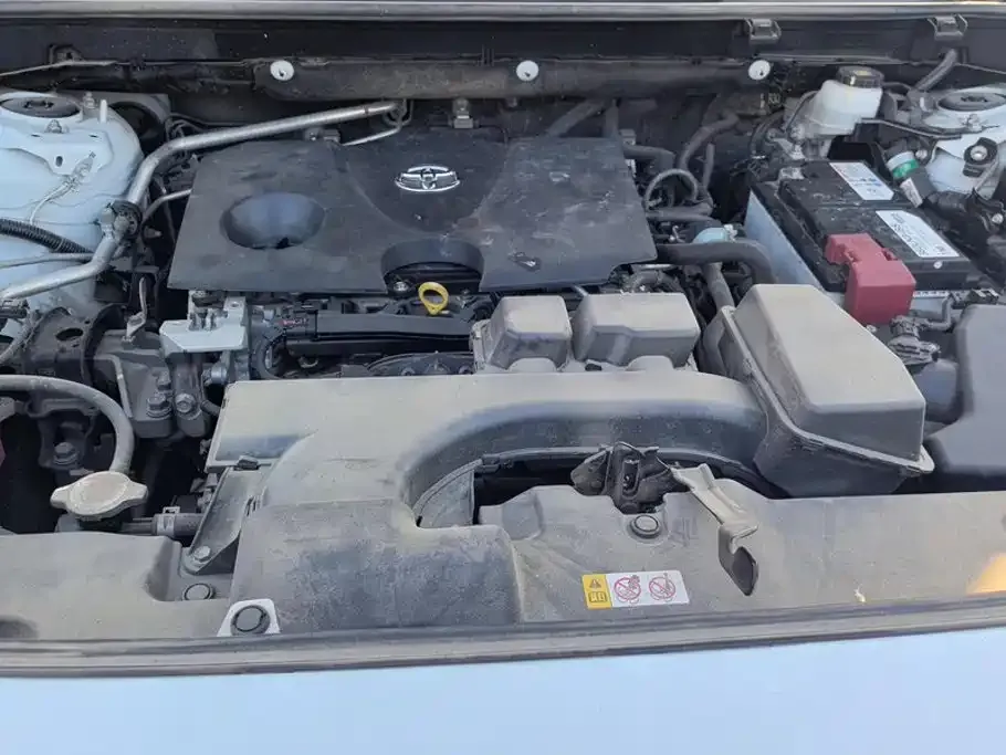Toyota RAV4 — фото 10