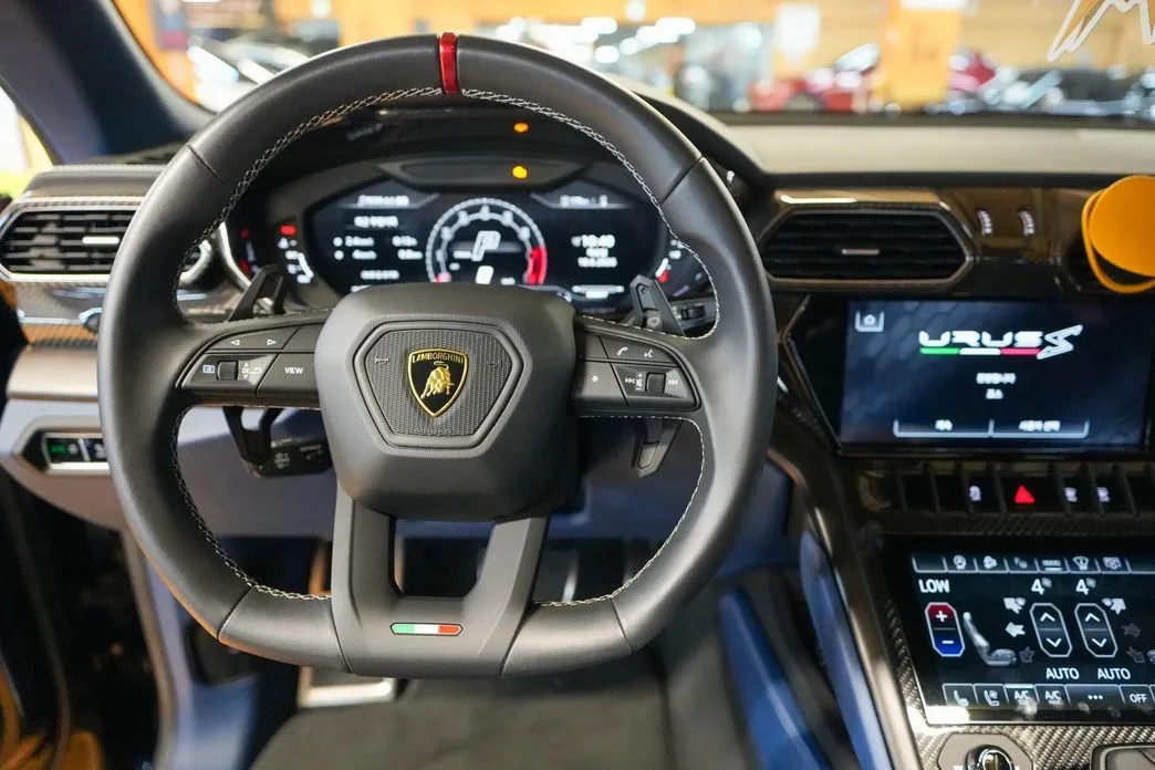 Lamborghini Urus — фото 9