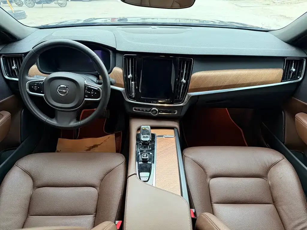 Volvo S90 — фото 3