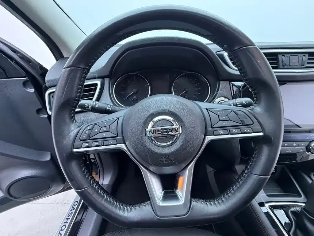 Nissan Qashqai — фото 2