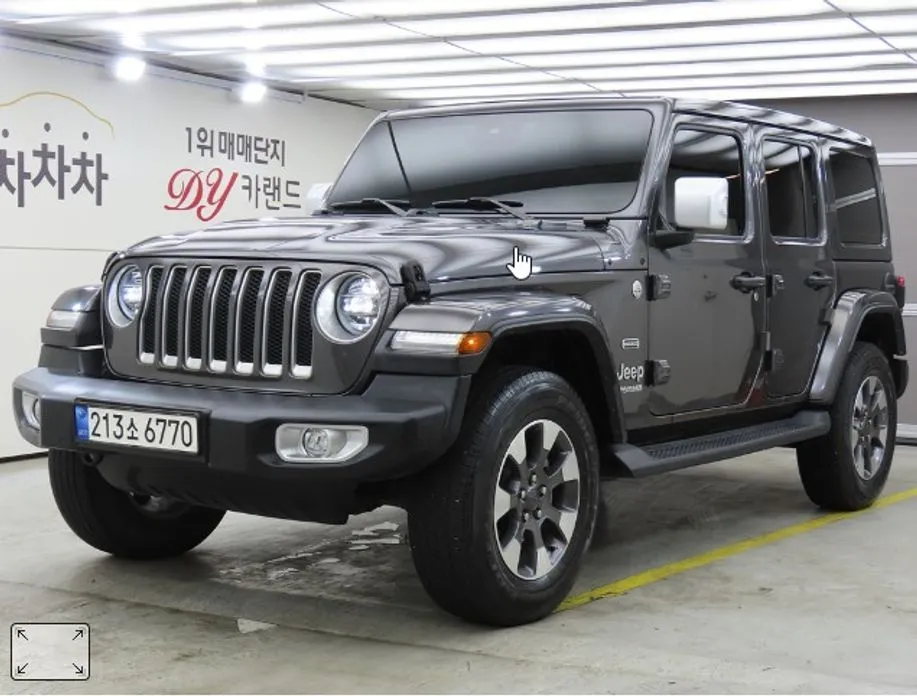Jeep Wrangler — фото 1