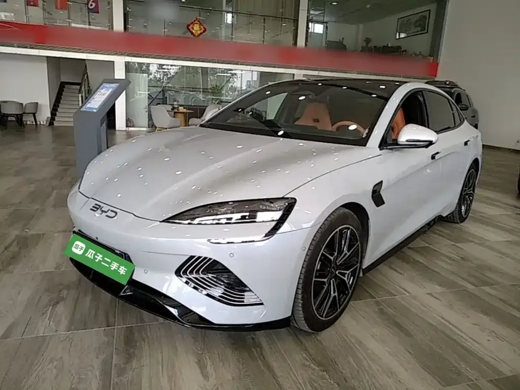 BYD Seal — фото 1