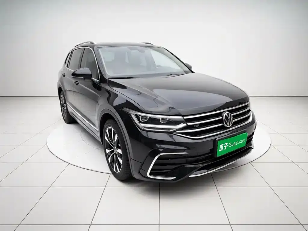 Volkswagen Tiguan L — фото 7