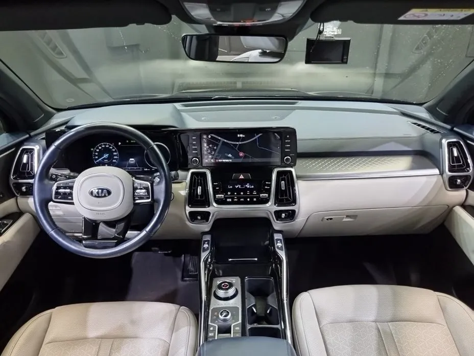 Kia Sorento — фото 10