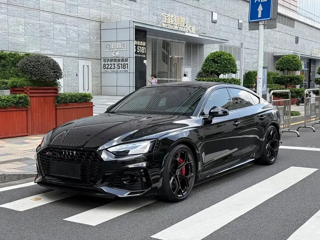 Audi RS 5 — фото 1