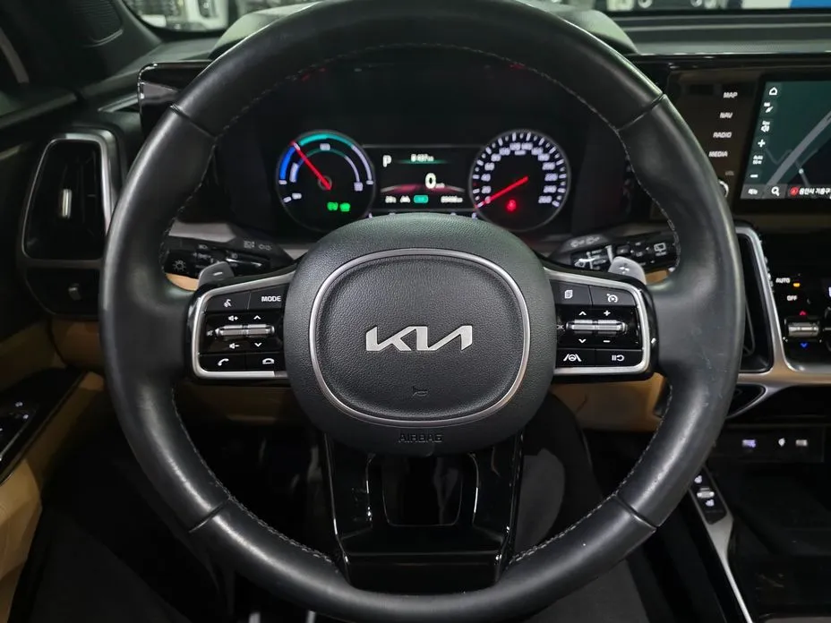 Kia Sorento — фото 7