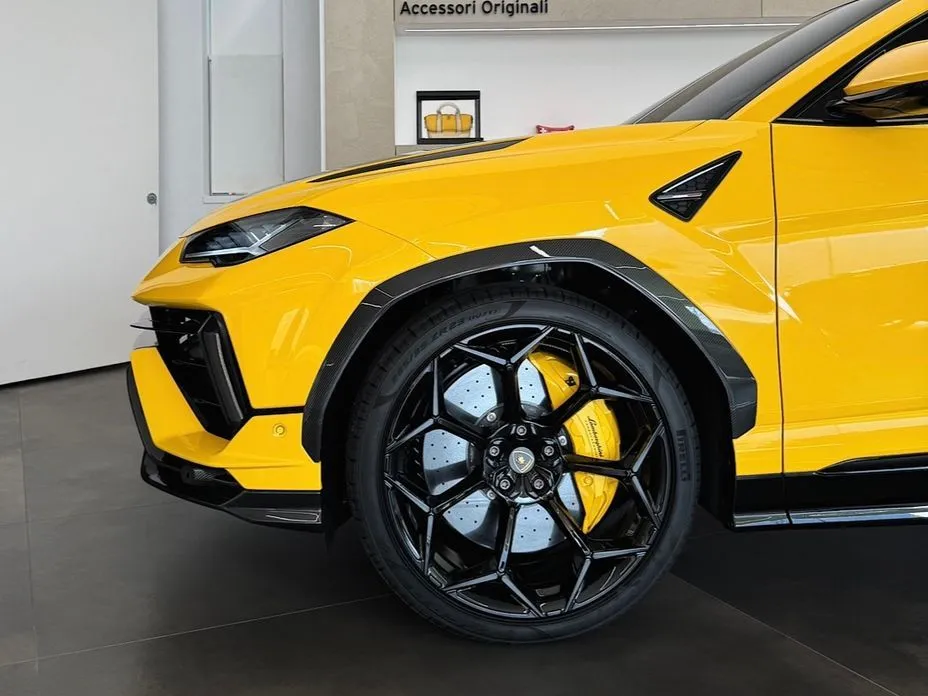 Lamborghini Urus — фото 6