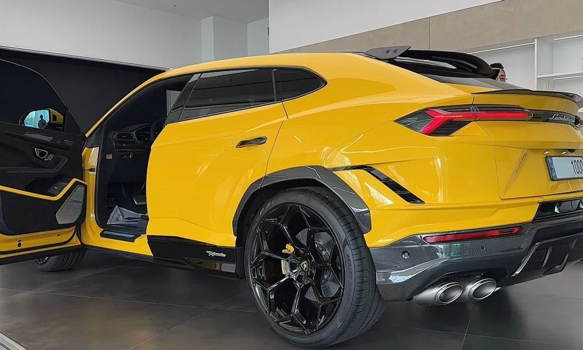 Lamborghini Urus — фото 10