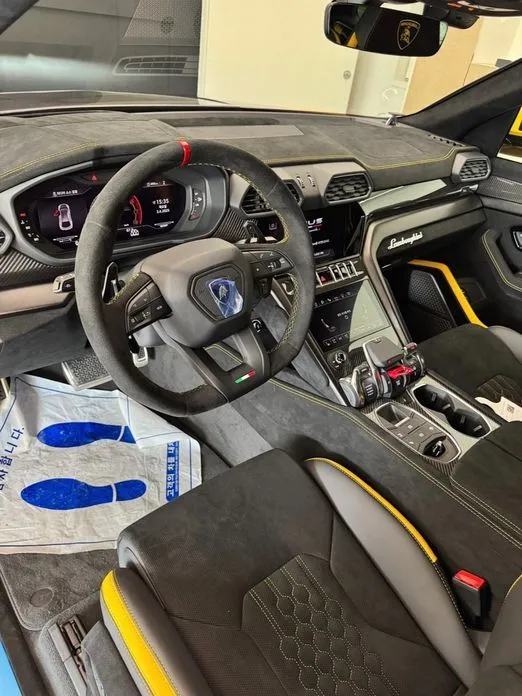Lamborghini Urus — фото 8