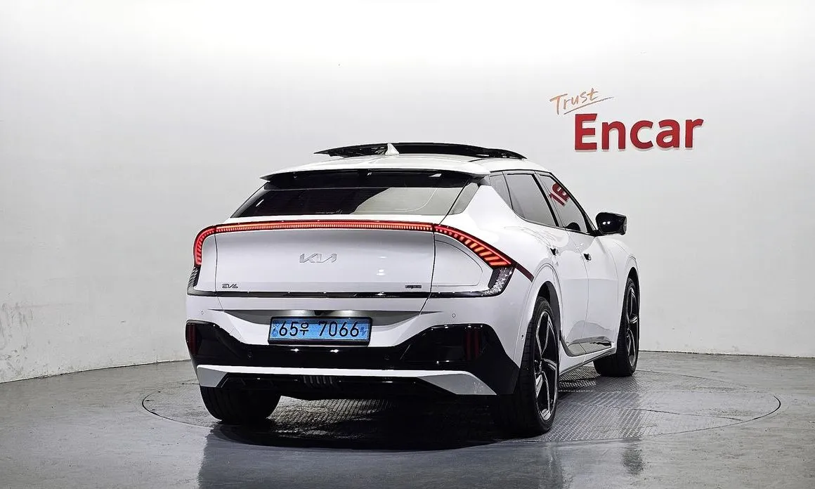 Kia EV6 — фото 6