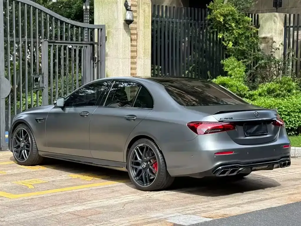 Mercedes-Benz E-Class AMG — фото 9
