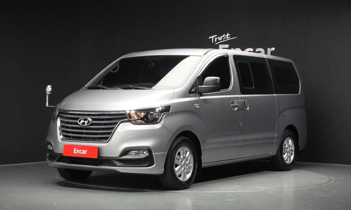 Hyundai Starex — фото 1