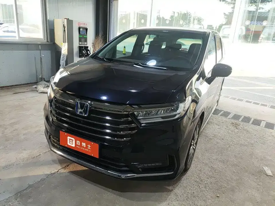 Honda Odyssey — фото 1
